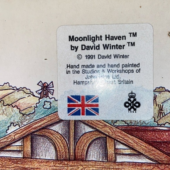 1991 David Winter “Moonlight Haven” English Cottage is handmade, hand-painted. - Picture 12 of 16